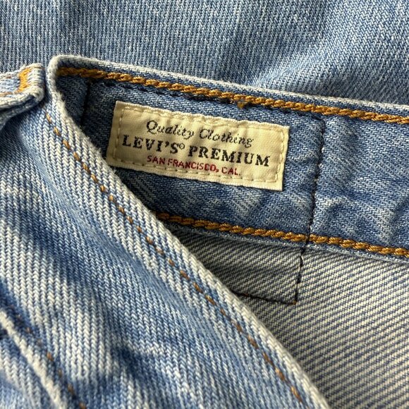 Levi's Wedgie Straight Button Fly Jeans Sz 28 Big E Distressed Raw Hem Cropped - Picture 5 of 13